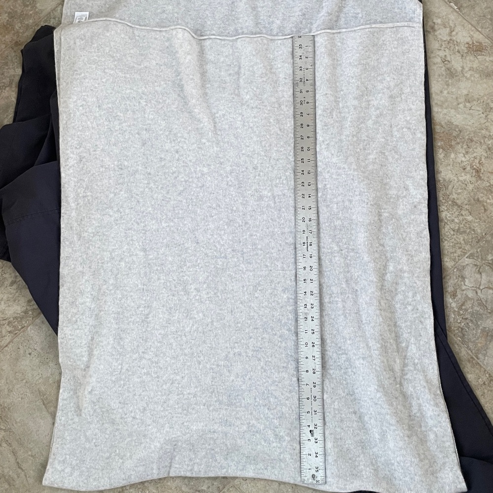 J. Crew Light Gray Oversized Cashmere Scarf - Picture 5 of 6